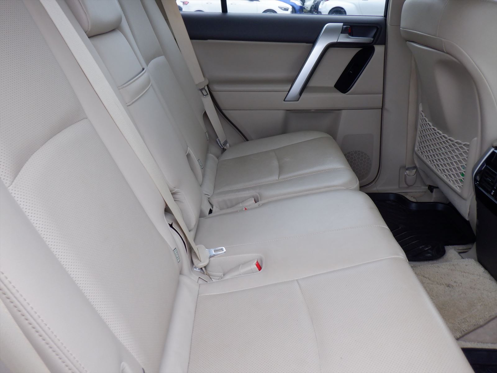 TOYOTA LAND CRUISER PRADO TX-L 2021 PEARL - Image 7
