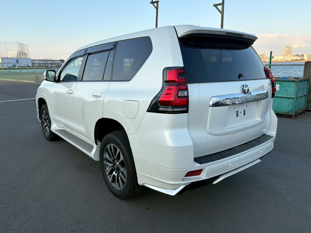 TOYOTA LAND CRUISER PRADO TX-LTD 2023 - Image 5